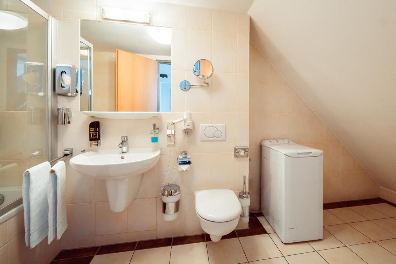 Familienapartment Am Neumarkt Lll Dresda Esterno foto